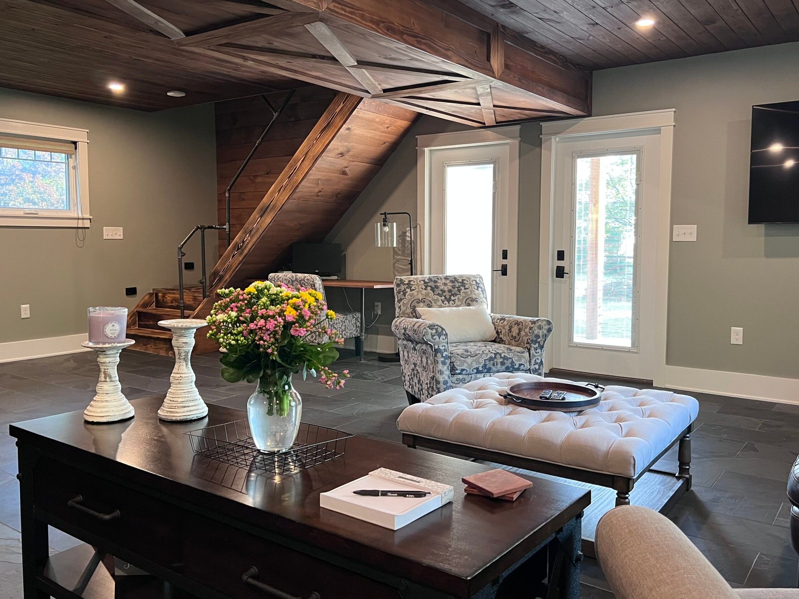 Luxury vacation rental near Chagrin Falls Ohio interior at The Wayback